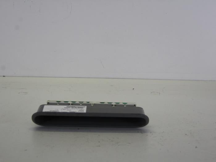 Begagnade Innerdisplay Renault Twingo (C06) 1.2 Pris € 34,00 Marginaltabell erbjuds av Gebr Opdam B.V.