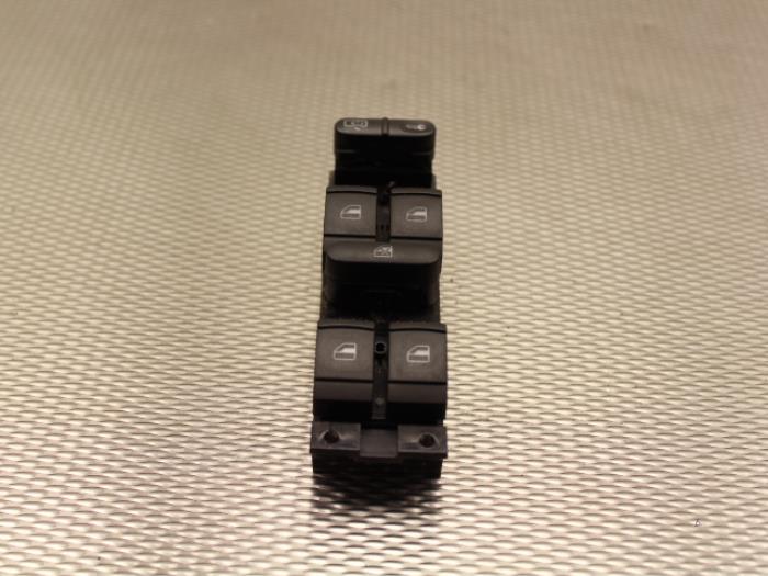 Usados Interruptor combinado de ventanillas Skoda Superb (3U4) 1.9 TDI 130 PD Precio de solicitud ofrecido por Gebr Opdam B.V.