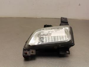 Usados Luz antiniebla izquierda delante Mazda Premacy 1.8 16V Precio de solicitud ofrecido por Gebr Opdam B.V.