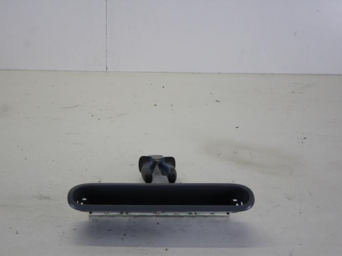 Begagnade Innerdisplay Renault Twingo (C06) 1.2 16V Pris € 25,00 Marginaltabell erbjuds av Gebr Opdam B.V.