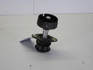 Usados Polea de dinamo Ford Focus 1 Wagon 1.8 TDdi Precio de solicitud ofrecido por Gebr Opdam B.V.