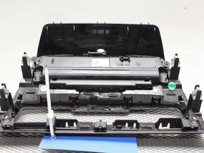 Panel sterowania nagrzewnicy z BMW X1 (F48) sDrive 18i 1.5 12V TwinPower 2016