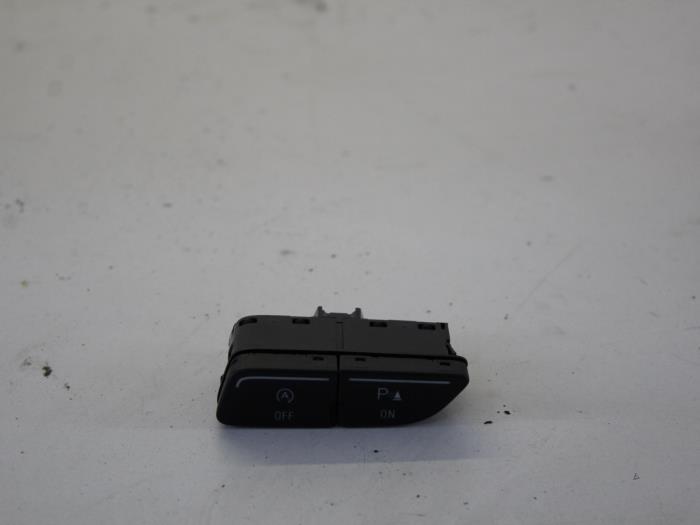 Używane Przelacznik ASR Ford B-Max (JK8) 1.0 EcoBoost 12V 100 Cena na żądanie oferowane przez Gebr Opdam B.V.