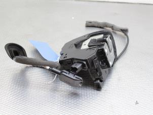 Used Front door lock mechanism 4-door, right Renault Clio IV (5R) 1.5 Energy dCi 90 FAP Price on request offered by Gebr Opdam B.V.