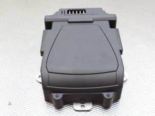 Gebrauchte Frontscheibenanzeige Citroen DS5 (KD/KF) 2.0 165 HYbrid4 16V Preis € 250,00 Margenregelung angeboten von Gebr Opdam B.V.