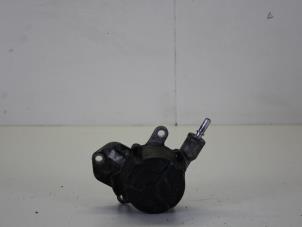 Used Vacuum pump (diesel) Peugeot 307 Price on request offered by Gebr Opdam B.V.