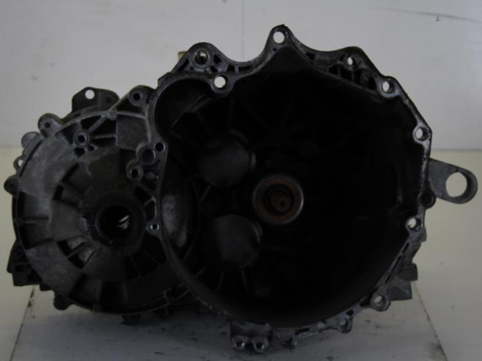Usagé Boîte de vitesse Volvo S80 (TR/TS) 2.5 D Prix € 128,00 Règlement à la marge proposé par Gebr Opdam B.V.