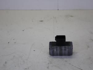 Used Glow plug relay Opel Astra Price on request offered by Gebr Opdam B.V.