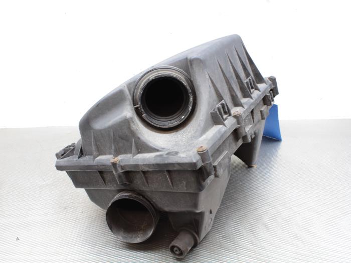 Gebrauchte Luftfiltergehäuse Fiat Croma (194) 2.2 MPI 16V Preis auf Anfrage angeboten von Gebr Opdam B.V.