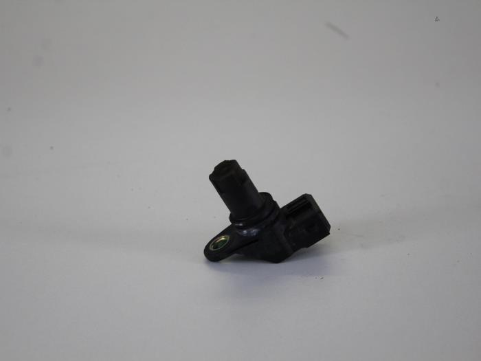 Begagnade Kamaxelsensor Opel Vivaro 1.9 DI Pris på förfrågan erbjuds av Gebr Opdam B.V.