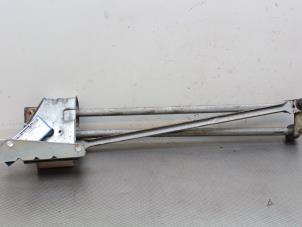 Used Wiper mechanism Peugeot Boxer (244) 2.8 HDi 127 Price on request offered by Gebr Opdam B.V.
