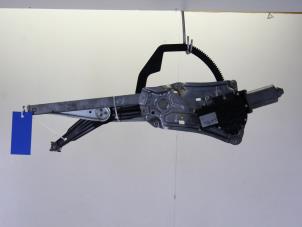 Used Window mechanism 2-door, front right BMW 3 serie (E36/2) 320i 24V Price on request offered by Gebr Opdam B.V.