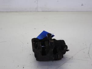 Usados Pinza de freno derecha delante Peugeot 206 (2A/C/H/J/S) 1.4 XR,XS,XT,Gentry Precio € 40,00 Norma de margen ofrecido por Gebr Opdam B.V.