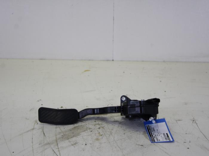 Begagnade Gaspedalsensor Mazda 2 (DE) 1.3 16V S-VT Pris på förfrågan erbjuds av Gebr Opdam B.V.