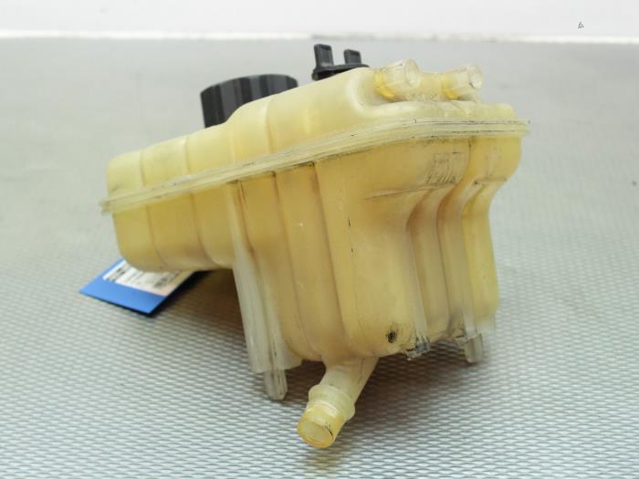 Expansion vessel from a Citroën C5 II Berline (RC) 2.0 HDiF 16V 2005