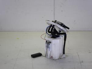Used Electric fuel pump Opel Zafira (M75) 1.9 CDTI Price on request offered by Gebr Opdam B.V.