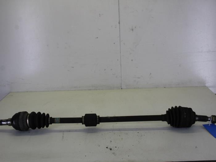 Front drive shaft, right from a Daewoo Tacuma 1.6 16V 2006