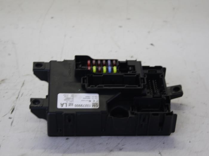 Fuse box from a Opel Corsa D 1.4 16V Twinport 2008