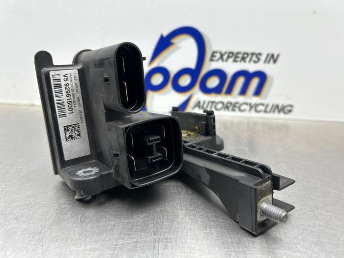 Stromverteiler van een BMW 3 serie (F30) 320d 2.0 16V EfficientDynamicsEdition 2014