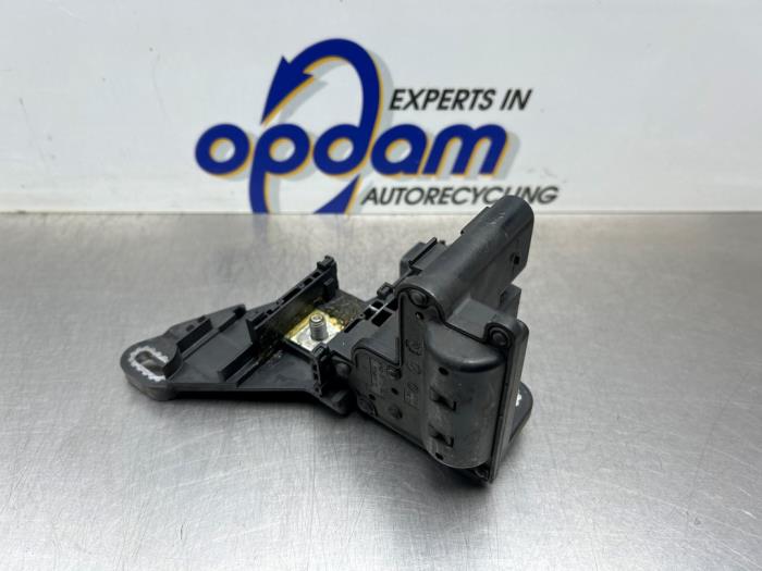 Stromverteiler van een BMW 3 serie (F30) 320d 2.0 16V EfficientDynamicsEdition 2014