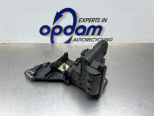 Stromverteiler van een BMW 3 serie (F30) 320d 2.0 16V EfficientDynamicsEdition 2014