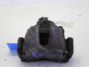 Usados Pinza de freno derecha delante Volvo S40 (MS) 1.8 16V Precio € 35,00 Norma de margen ofrecido por Gebr Opdam B.V.