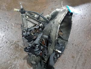 Gebrauchte Getriebe Renault Clio III (BR/CR) 1.5 dCi 85 Preis € 100,00 Margenregelung angeboten von Gebr Opdam B.V.