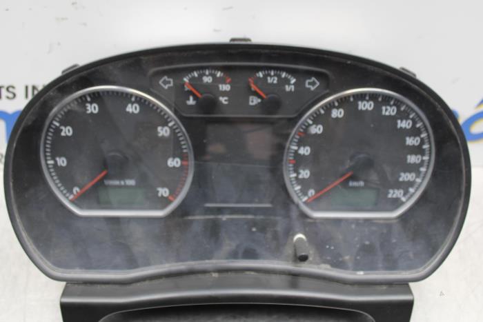 Odometer KM from a Volkswagen Polo IV (9N1/2/3) 1.4 16V 2009