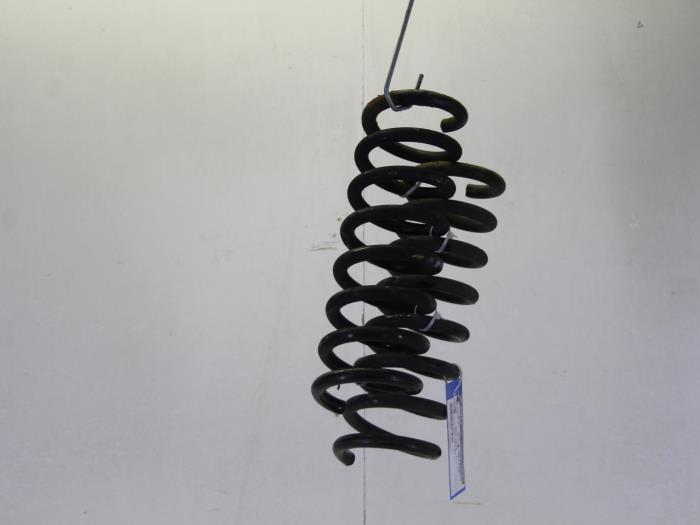 Rear coil spring from a Mercedes-Benz E (W210) 3.2 E-320 CDI 24V 2001