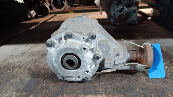Front differential from a Volvo XC60 I (DZ) 2.4 D5 20V AWD 2010