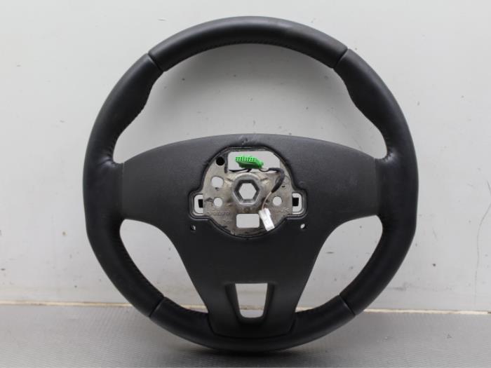 Steering wheel from a Volvo V40 (MV) 1.6 D2 2013