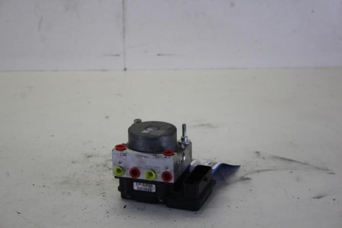 Begagnade ABS-pump Fiat 500 (312) 0.9 TwinAir 85 Pris € 50,00 Marginaltabell erbjuds av Gebr Opdam B.V.
