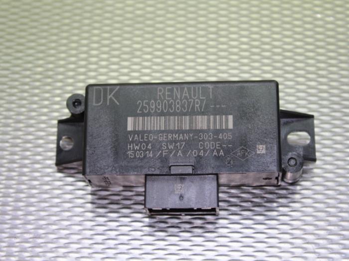 Usados Módulo PDC Renault Megane III Berline (BZ) 1.2 16V TCE 130 Precio de solicitud ofrecido por Gebr Opdam B.V.