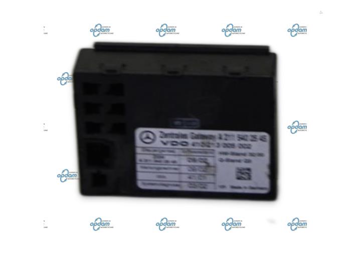 Używane Modul gateway Mercedes E (W211) 2.2 E-220 CDI 16V Cena € 35,00 Procedura marży oferowane przez Gebr Opdam B.V.