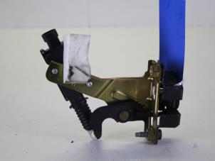Used Tailgate lock mechanism Citroen C3 Pluriel (HB) 1.4 Price on request offered by Gebr Opdam B.V.