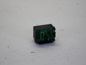 Used Glow plug relay Peugeot Boxer (244) 2.0 HDi Price on request offered by Gebr Opdam B.V.