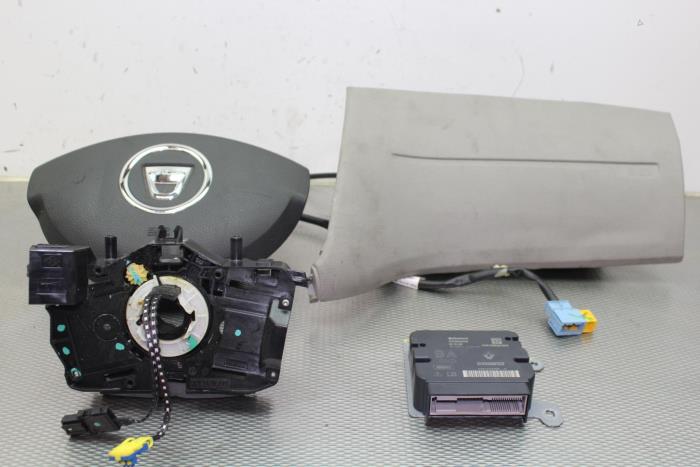 Airbag Set+Modul van een Dacia Lodgy (JS) 1.6 2013