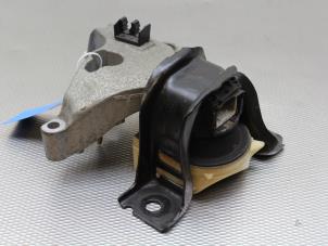Engine mount from a Mercedes-Benz Citan (415.6) 1.5 108 CDI Euro 6 2016