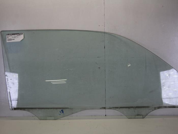 Szyba drzwi prawych wersja 2-drzwiowa z Seat Arosa (6H1) 1.4 MPi 2000