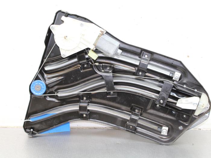 Mini R52 Rear Window Rear window mechanism 2-door, right Mini Mini Open 1.6 16V Cooper ...
