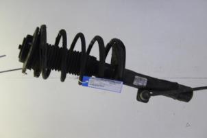 Gebrauchte Stoßdämpferstrebe rechts vorne Peugeot Partner 1.6 HDI 75 Preis € 30,00 Margenregelung angeboten von Gebr Opdam B.V.
