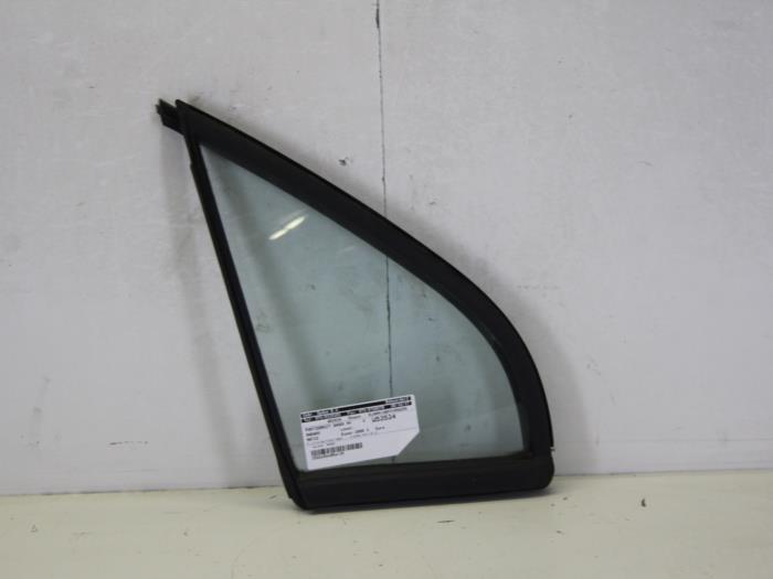 Usados Ventanilla triangular derecha delante Chevrolet Matiz 0.8 S,SE Precio de solicitud ofrecido por Gebr Opdam B.V.