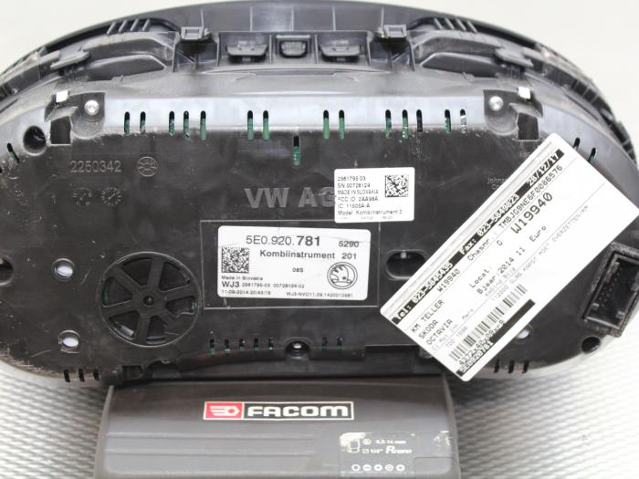 Compteur De Tableau De Bord SKODA OCTAVIA COMBI 2000- - OE 1U0920811JKD0 - Occasion Contrôlé