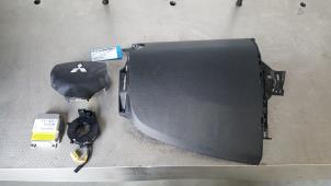 Usagé Kit + module airbag Mitsubishi Colt (Z2/Z3) 1.1 12V Prix € 300,00 Règlement à la marge proposé par Gebr Opdam B.V.