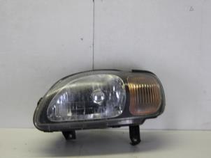 Used Headlight, left Suzuki Baleno (GA/GB) 1.6 16V Price € 35,00 Margin scheme offered by Gebr Opdam B.V.