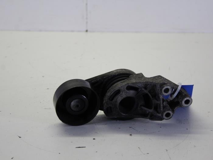 Usados Rodillo tensor correa múltiple Volkswagen Polo IV (9N1/2/3) 1.4 TDI 70 Precio de solicitud ofrecido por Gebr Opdam B.V.