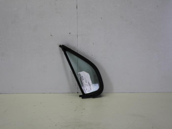 Usados Ventanilla triangular derecha delante Suzuki Wagon-R+ (RB) 1.3 16V Precio de solicitud ofrecido por Gebr Opdam B.V.
