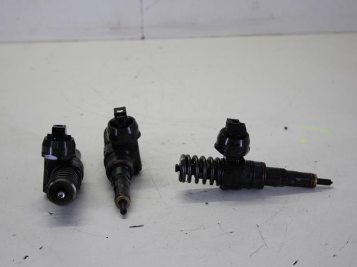 Injecteur 1.9 tdi 0414720039 038130073AL