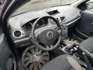 Used Airbag set + module Renault Clio III (BR/CR) 1.5 dCi FAP Price € 250,00 Margin scheme offered by Gebr Opdam B.V.
