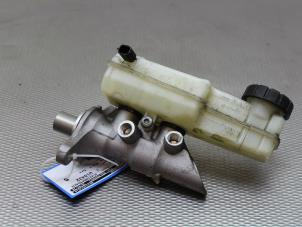 Używane Glówny cylinder hamulcowy Renault Megane III Grandtour (KZ) 1.5 dCi 110 Cena na żądanie oferowane przez Gebr Opdam B.V.